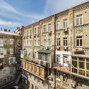 https://loft-apartments-on-mykhailivska.hotels-of-kiev.com