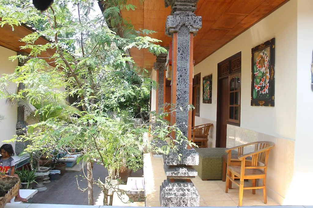 Homestay Nadialit Apartment Seminyak