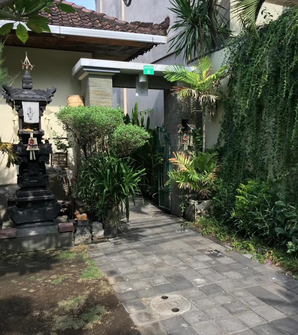 Nadialit Apartment Seminyak  Homestay