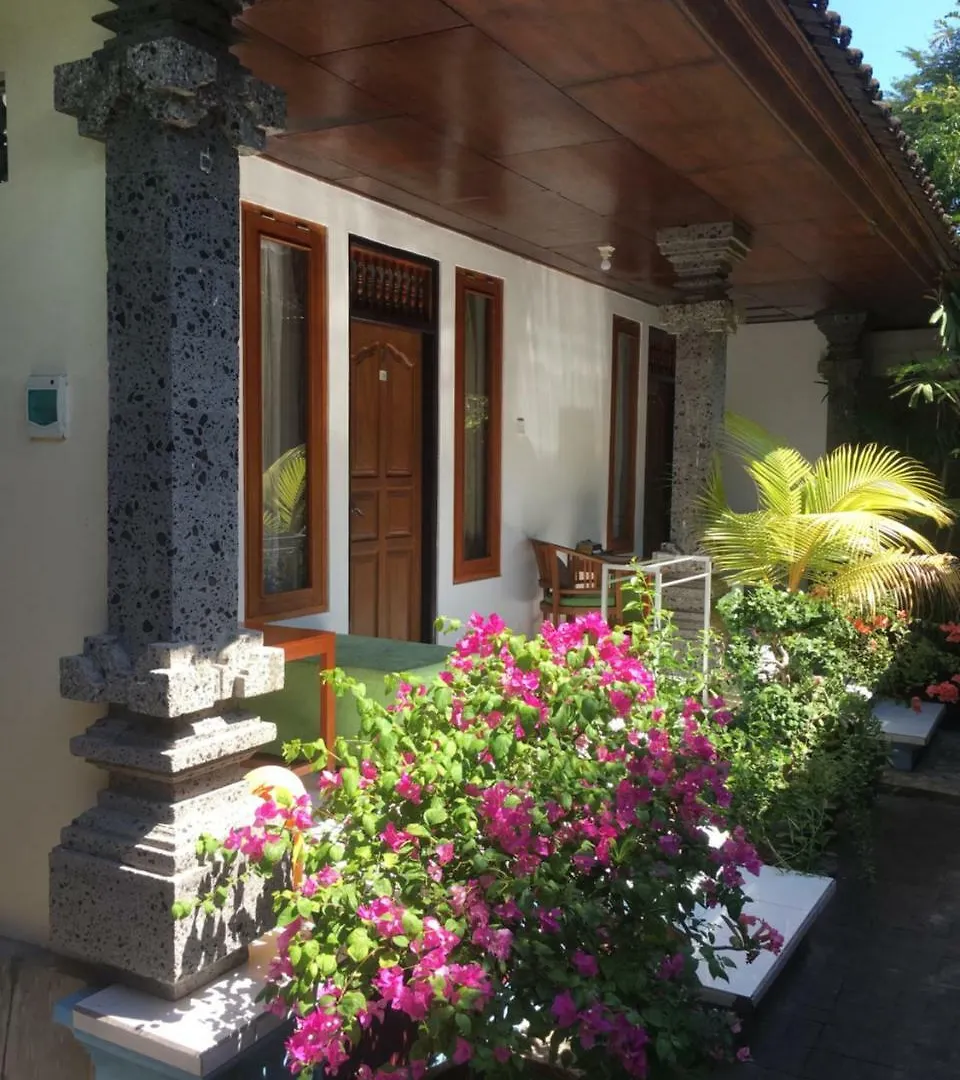 Homestay Nadialit Apartment Seminyak